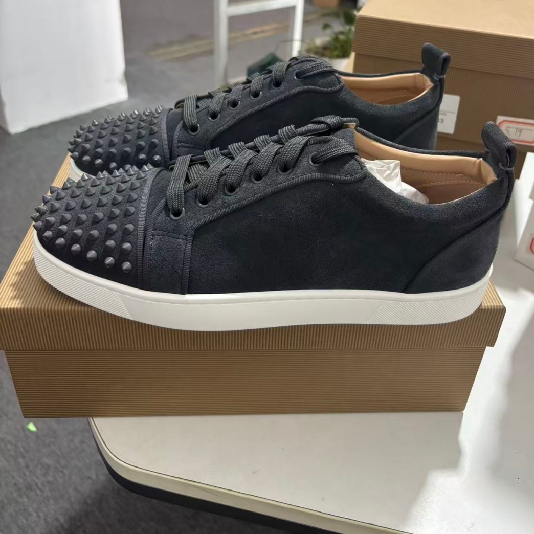 Sneakers in Pelle Grigia con S - Men Shoes Red recensione e prezzo